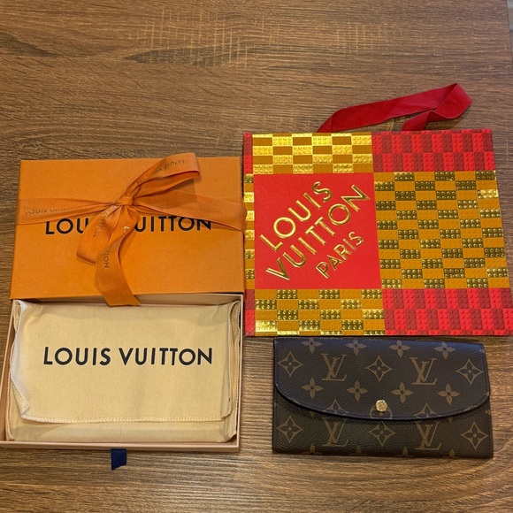 Louis Vuitton Emilie Wallet – Monogram Canvas w/ Fuchsia Interior - Picture 1 of 5